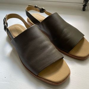 The Commuter Sandal